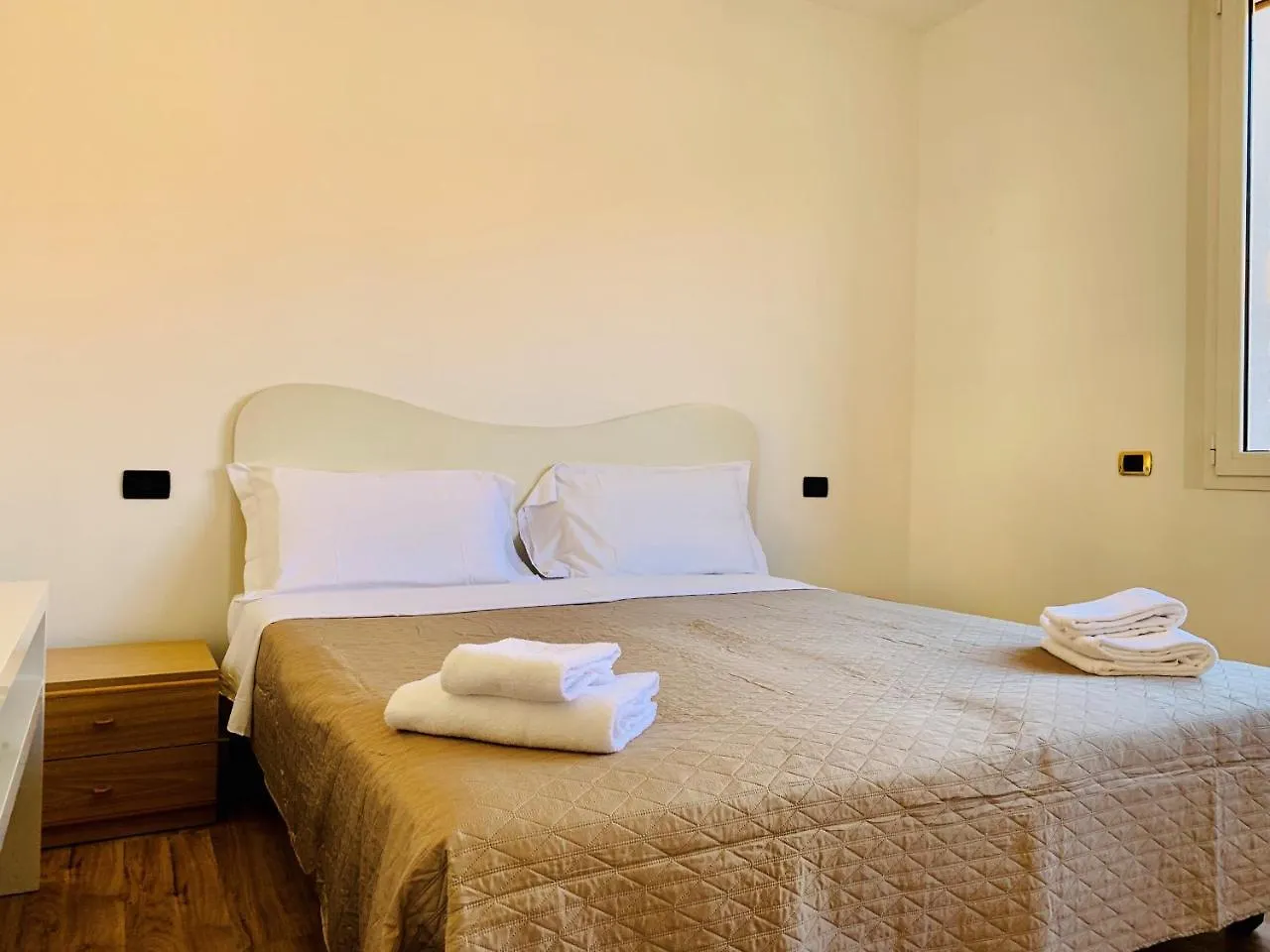 Front Lake Apartment Bardolino